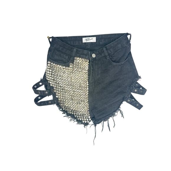 Rave wonderland Pants - Edgy Black Studded Women's Shorts